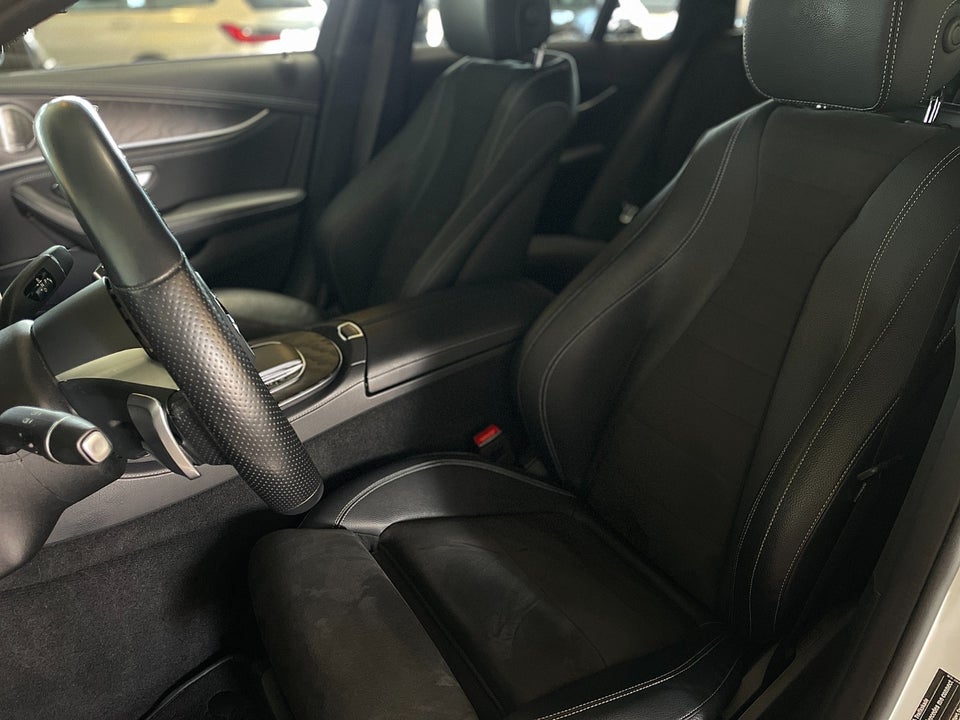 Mercedes E300 de 2,0 AMG Line stc. aut. 5d