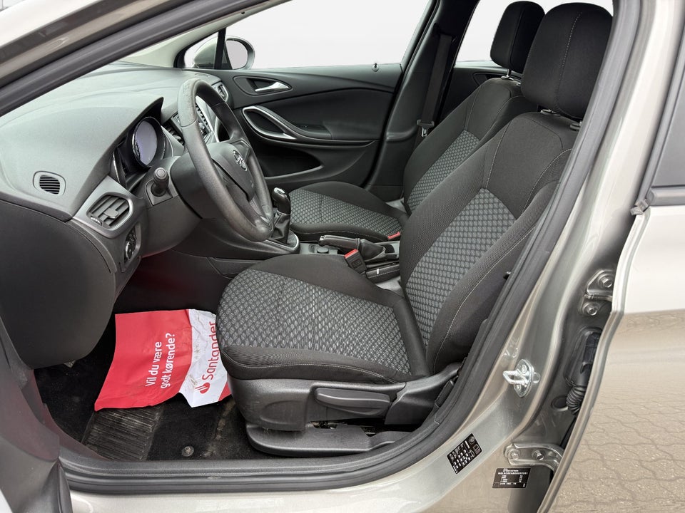 Opel Astra 1,0 T 105 Enjoy 5d