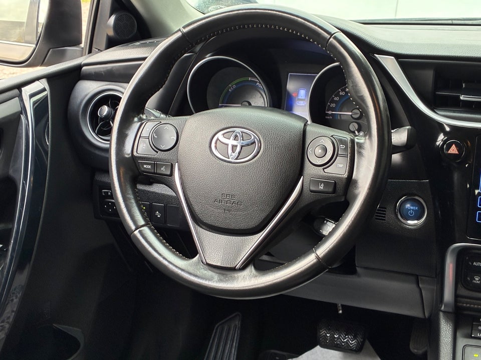 Toyota Auris 1,8 Hybrid H2 Comfort Touring Sports CVT 5d
