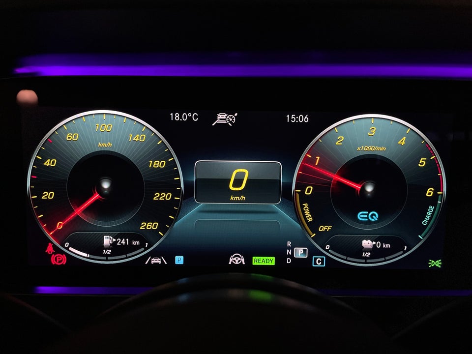 Mercedes E300 de 2,0 AMG Line stc. aut. 4Matic 5d