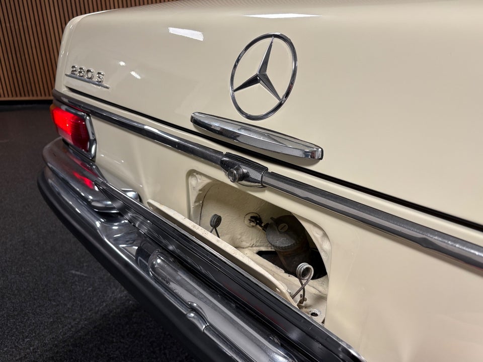 Mercedes 280 S 2,8  4d