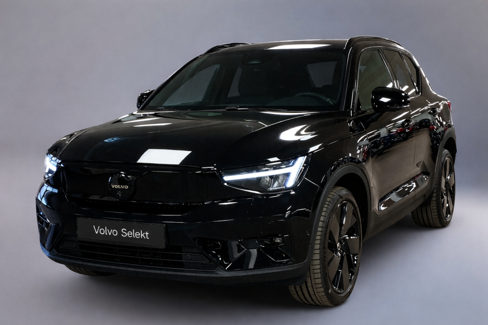 Volvo EX40 Extended Range Black Edition 5d