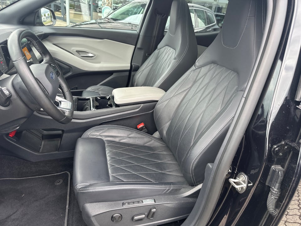 Ford Explorer 77 Premium Extended Range 5d