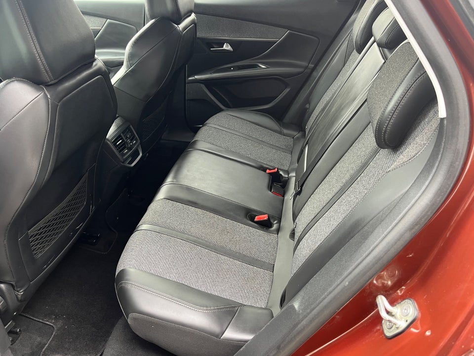 Peugeot 3008 1,6 BlueHDi 120 Allure 5d