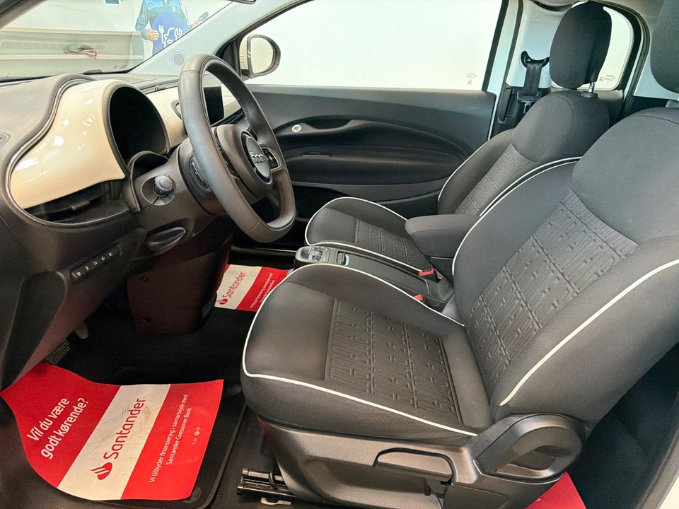 Fiat 500e 42 Icon 3+1 4d