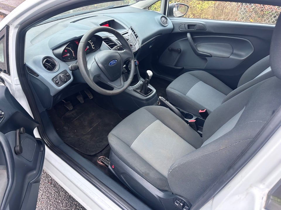 Ford Fiesta 1,25 60 Titanium 3d