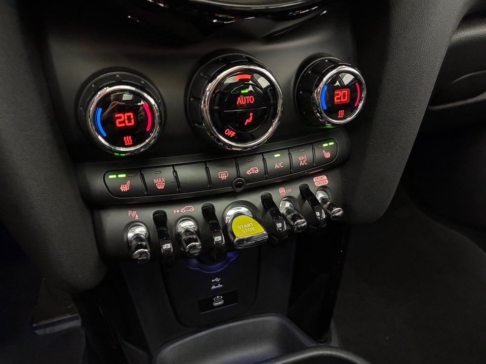 MINI Cooper SE Classic Trim 3d