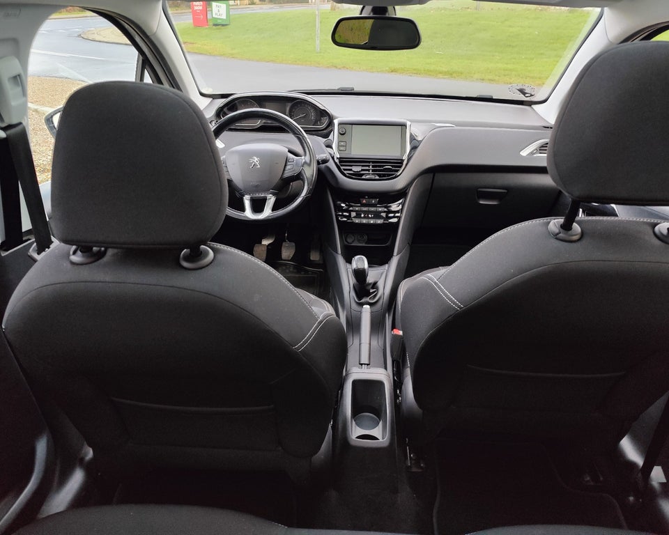 Peugeot 208 1,6 BlueHDi 100 Allure Sky 5d