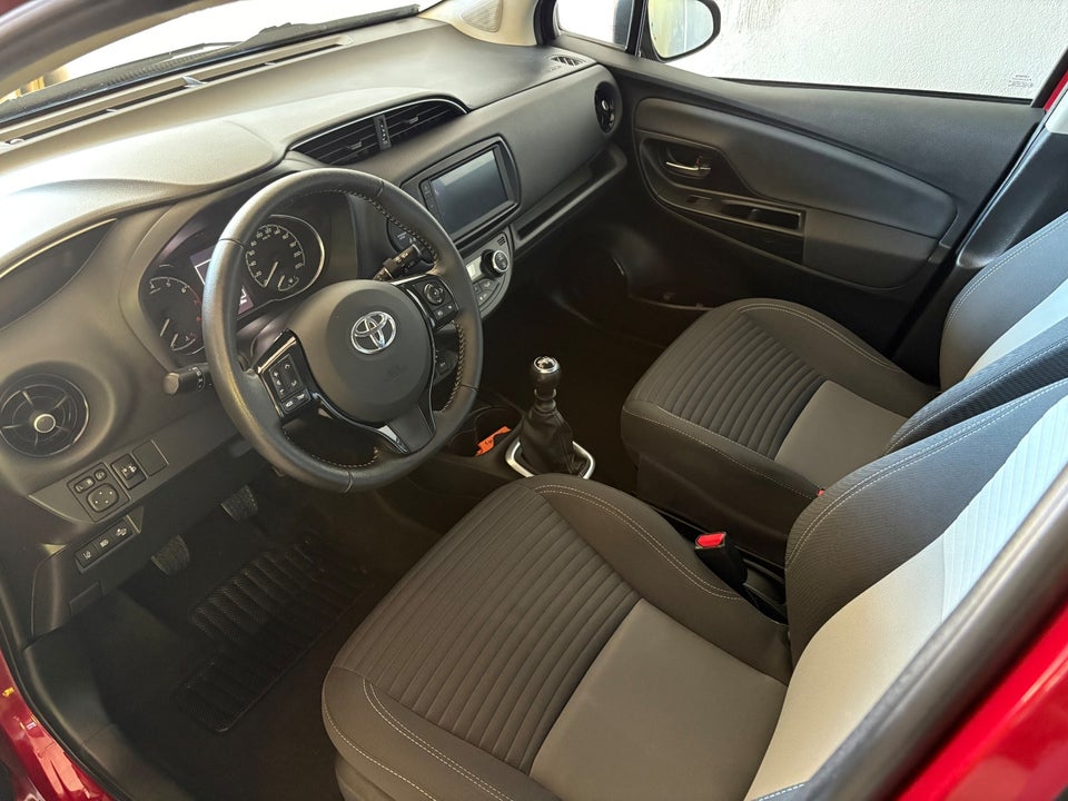 Toyota Yaris 1,5 VVT-iE T3 Premium Van 5d