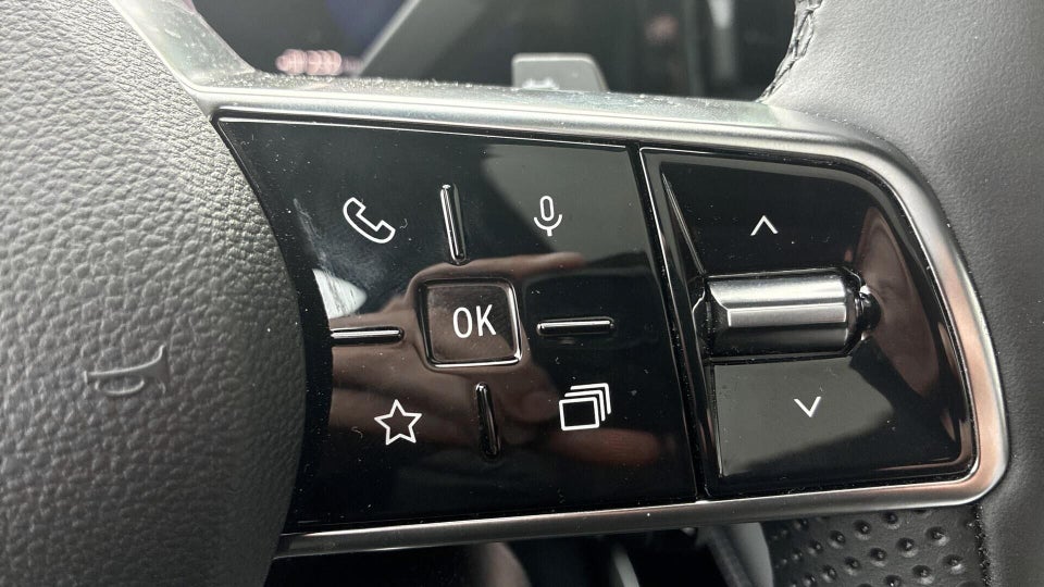 Renault Scenic E-Tech 87 Iconic 5d