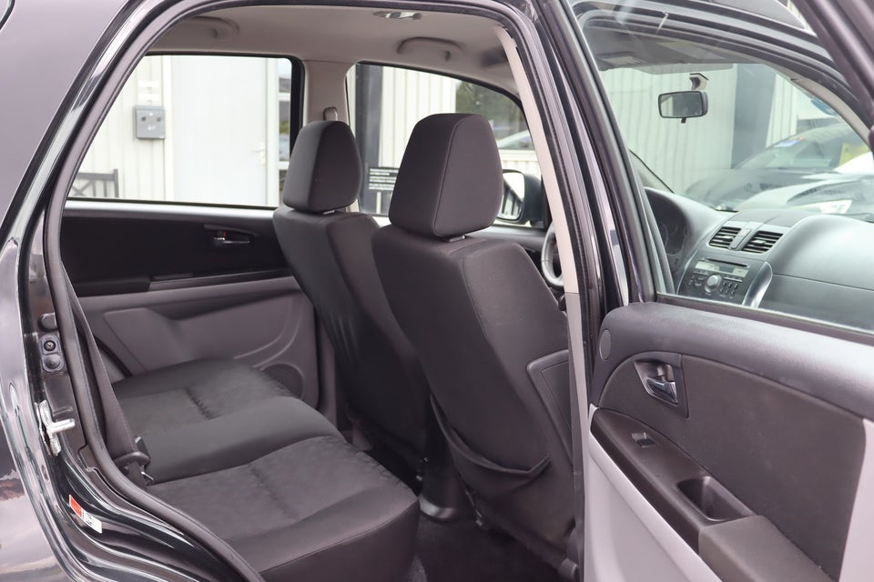 Suzuki SX4 1,6 GLX 4d