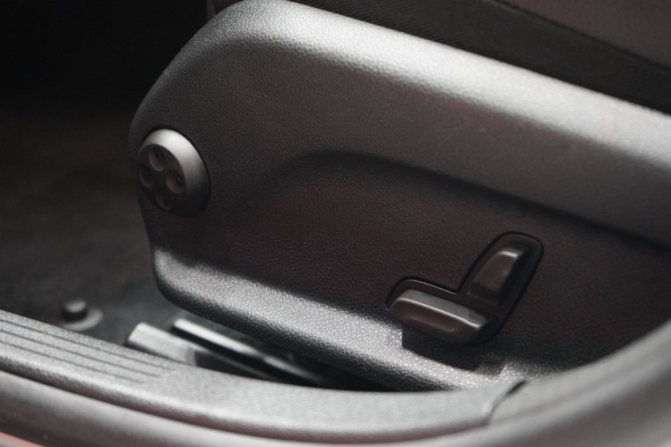 Mercedes C220 d 2,0 AMG Line stc. aut. 5d