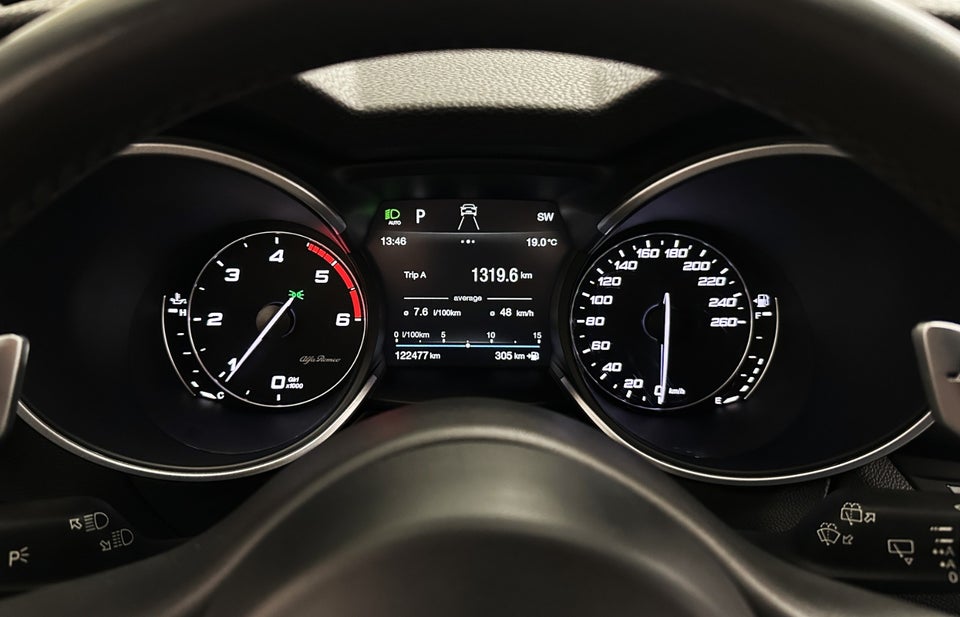 Alfa Romeo Stelvio 2,2 JTD 190 Edizione aut. 5d