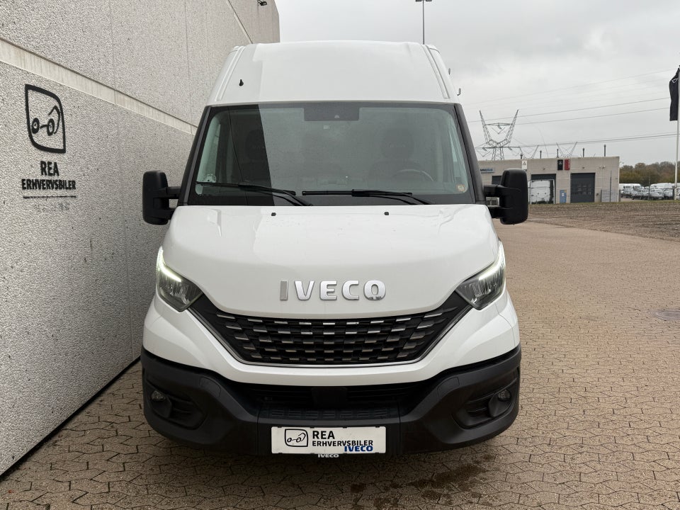 Iveco Daily 3,0 35C18 16m³ Van AG8