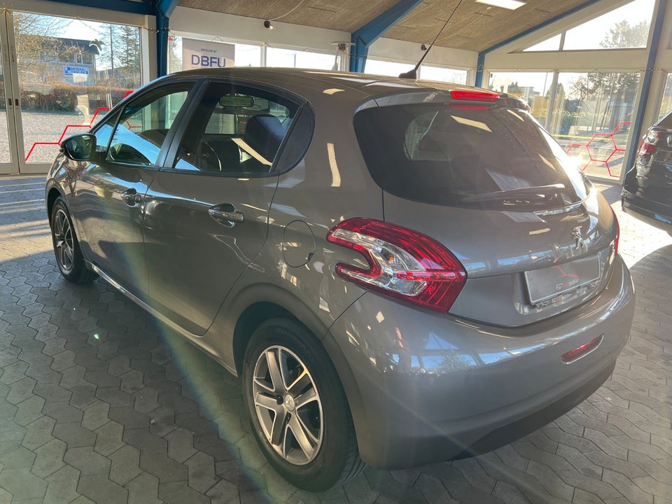 Peugeot 208 1,2 VTi Active 5d