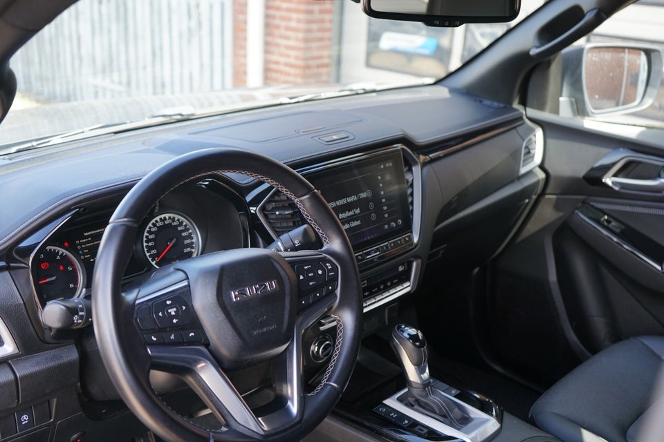 Isuzu D-Max 1,9 TD 163 Ext. Cab Exclusive aut. 4d