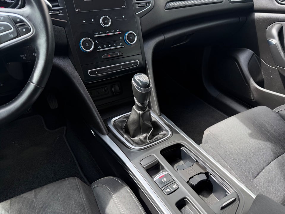 Renault Megane IV 1,3 TCe 115 Limited Sport Tourer 5d