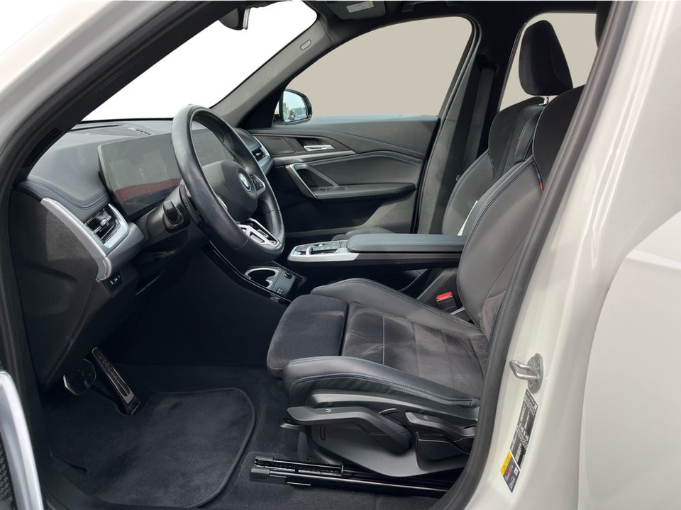 BMW iX1 eDrive20 M-Sport 5d