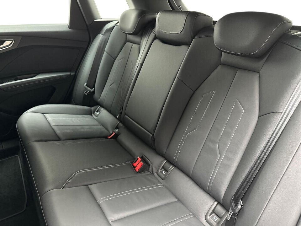 Audi Q4 e-tron 40 Attitude 5d