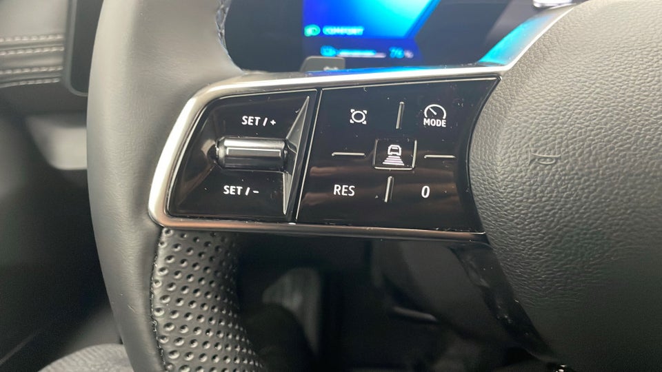 Renault Scenic E-Tech 87 Iconic 5d