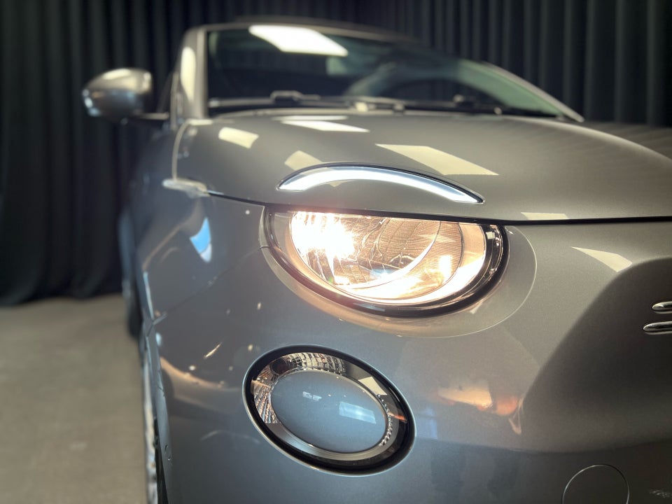 Fiat 500e 42 Icon Cabrio 2d