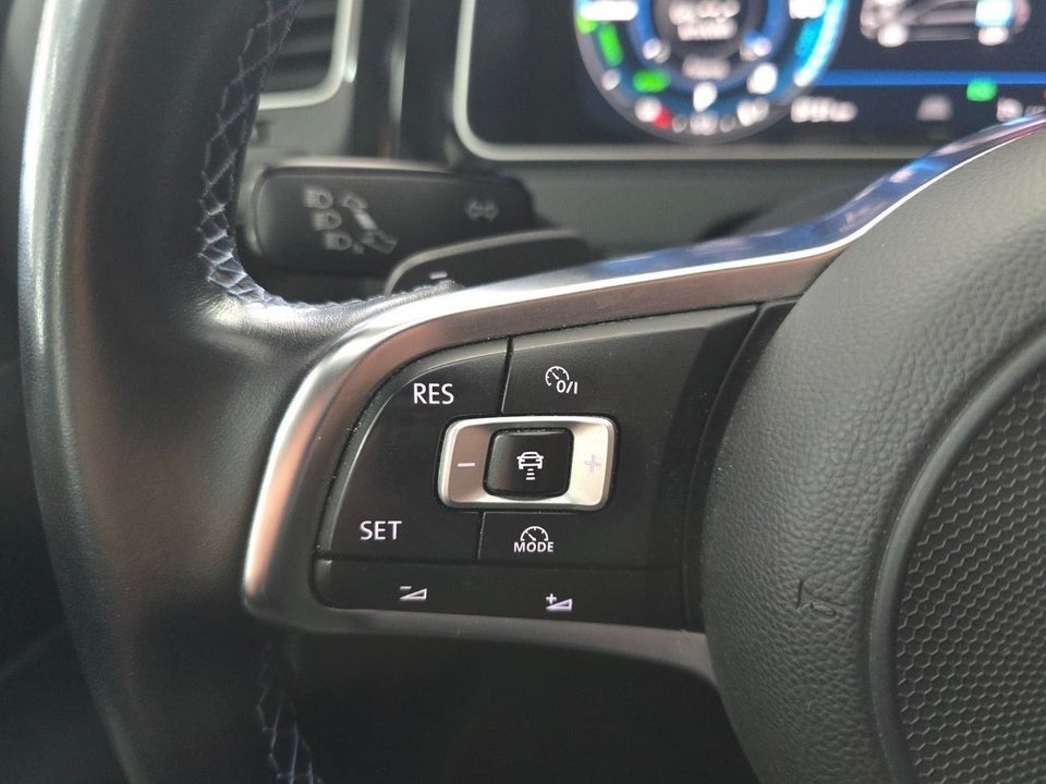 VW Golf VII 1,4 GTE DSG 5d