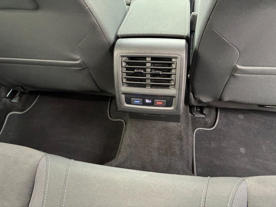 VW Golf VIII 1,4 eHybrid DSG 5d