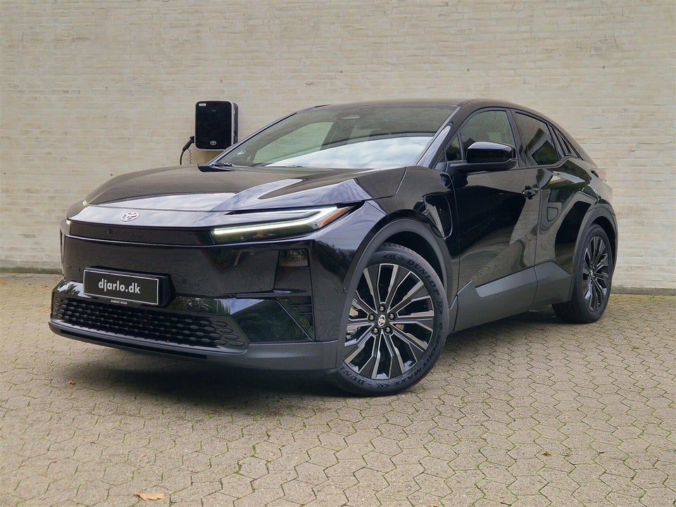 Toyota C-HR+ 77 Executive AWD 5d
