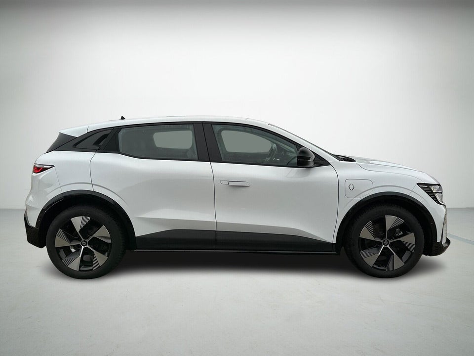 Renault Megane E-Tech 40 Equilibre 5d