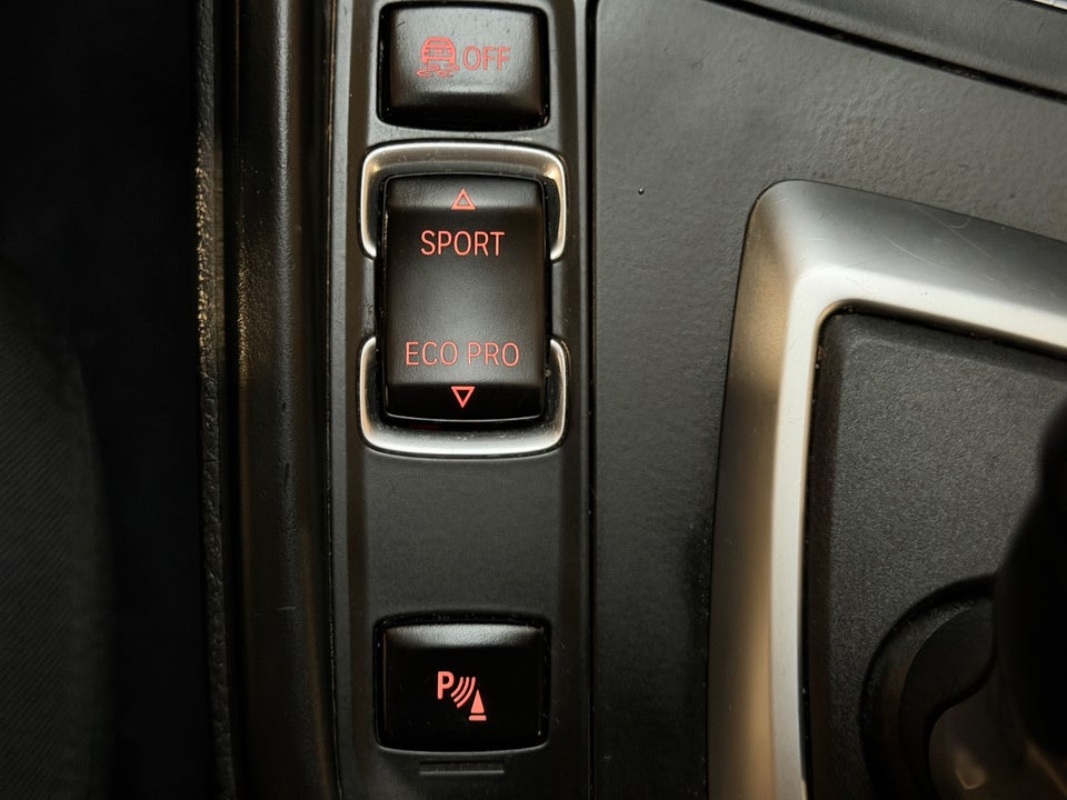 BMW 320d 2,0 Touring Advantage aut. 5d