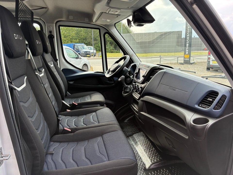 Iveco Daily 3,0 35C18 Db.Kab AG8 4d