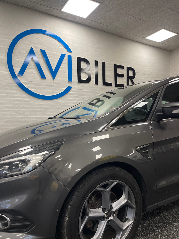 Ford S-MAX 2,0 TDCi 180 Titanium aut. 5d