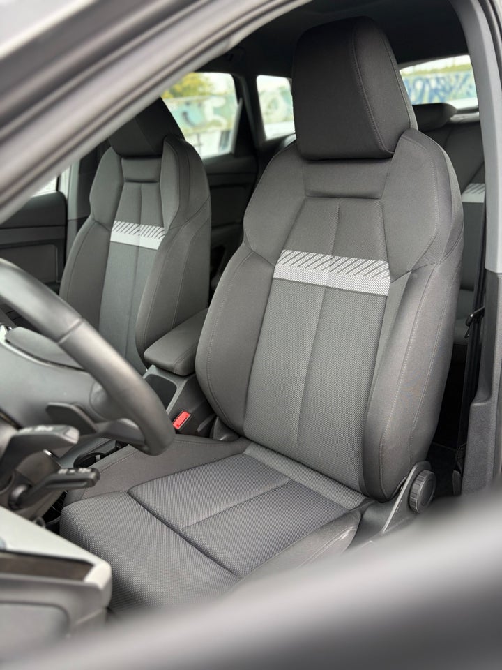 Audi Q4 e-tron 40 Advanced Sportback 5d