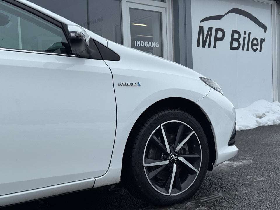 Toyota Auris 1,8 Hybrid H2 Comfort Touring Sports CVT 5d