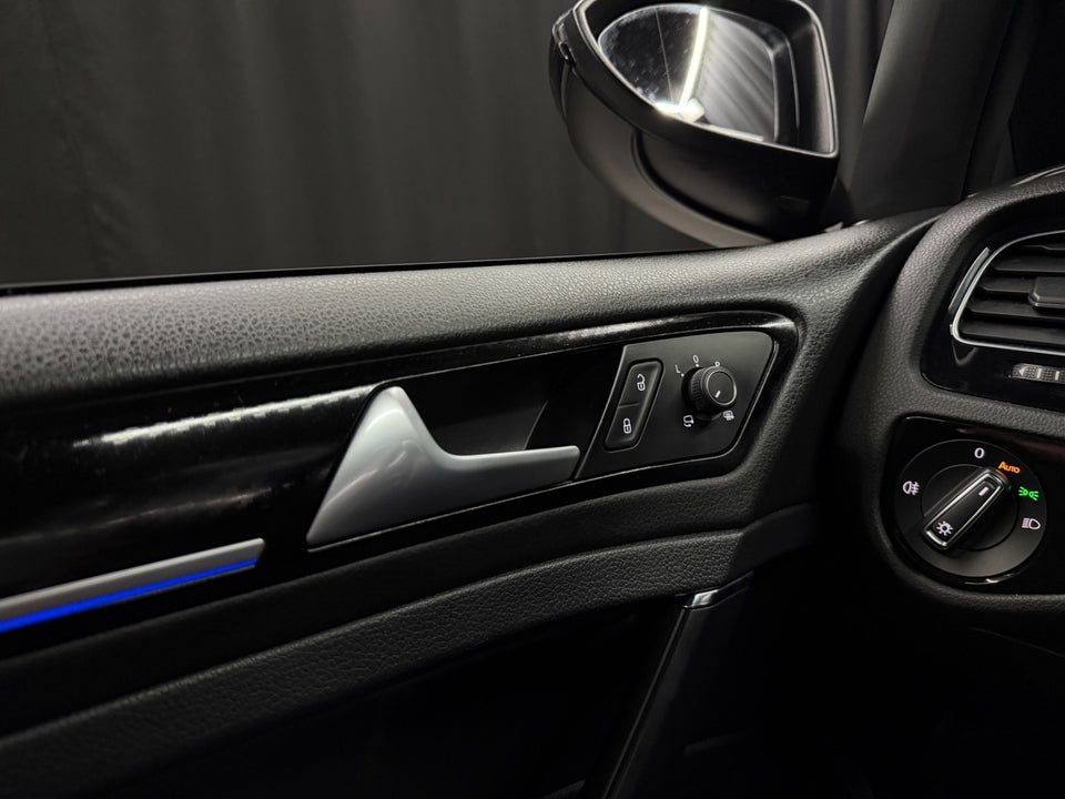 VW Golf VII 2,0 R DSG 4Motion Van 5d