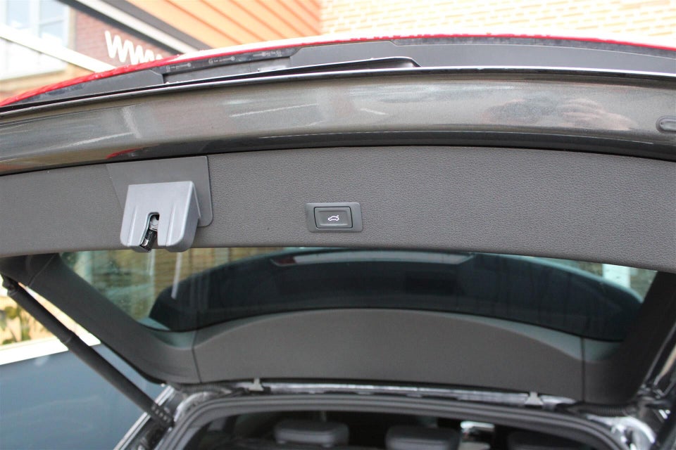 Audi e-tron 55 S-line quattro 5d