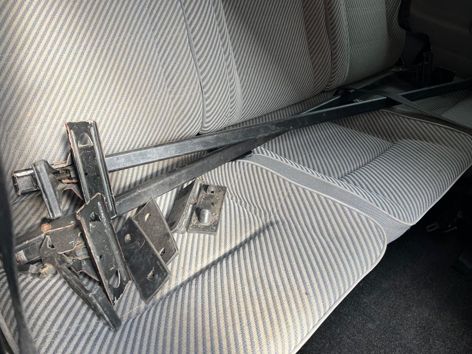 VW Caravelle 2,5 TDi 102 10prs 5d