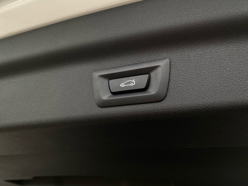 BMW iX1 eDrive20 M-Sport 5d