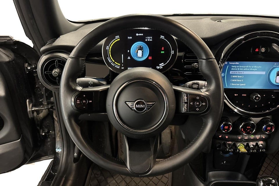 MINI Cooper SE Classic Trim 3d