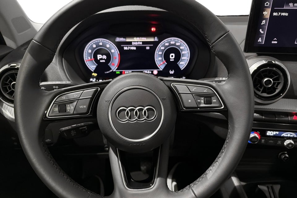 Audi Q2 35 TFSi S-line S-tr. 5d