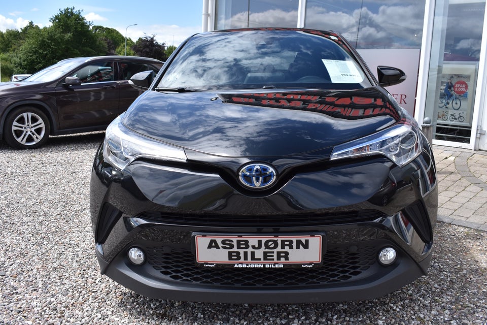 Toyota C-HR 1,8 Hybrid Selected CVT 5d