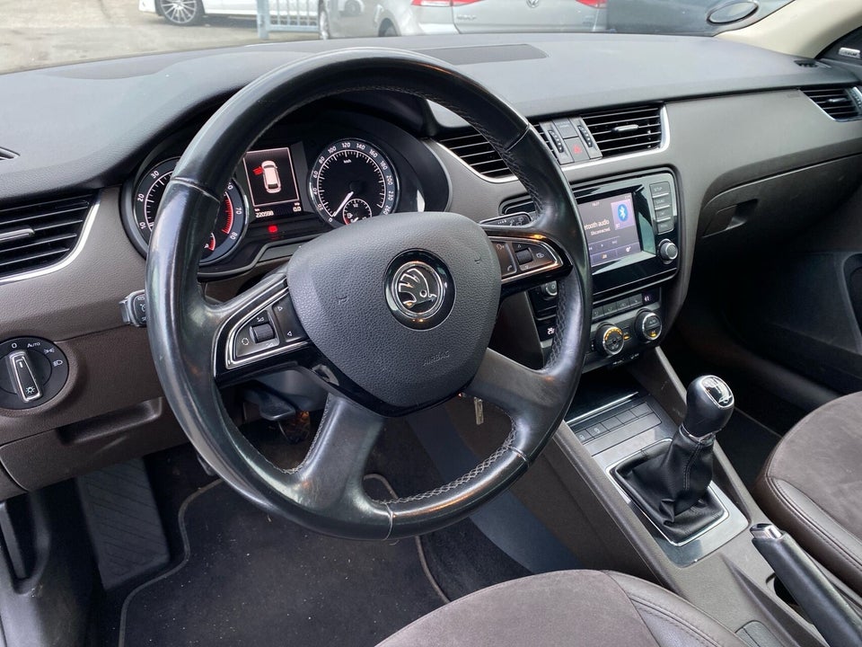 Skoda Octavia 1,8 TSi 180 Laurin & Klement Combi 5d