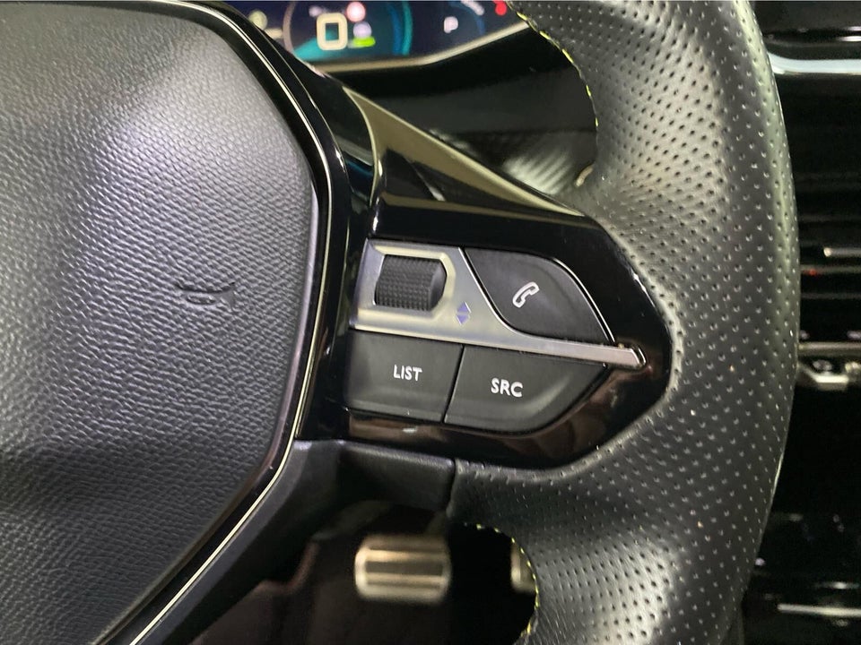 Peugeot e-208 50 GT Limited 5d