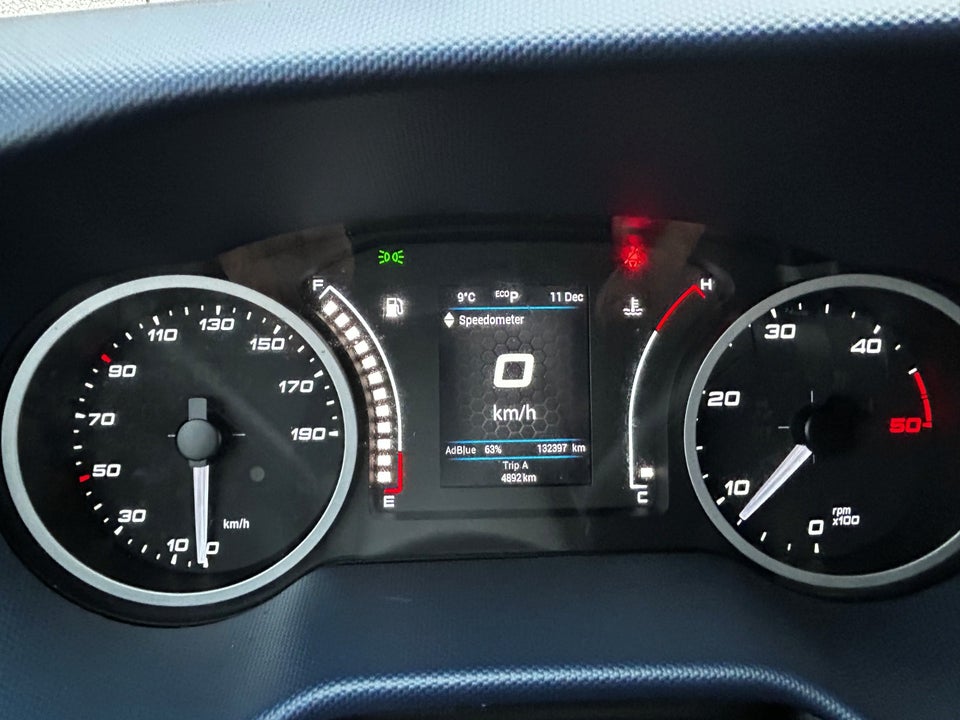 Iveco Daily 2,3 35S14 4100mm Lad AG8 2d