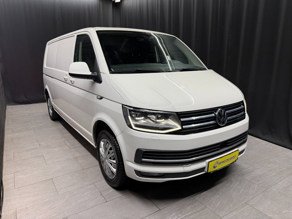 VW Transporter 2,0 TDi 204 Kassevogn DSG lang