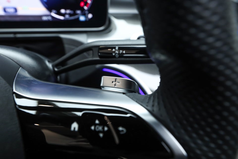 Mercedes C300 e 2,0 AMG Line stc. aut. 5d