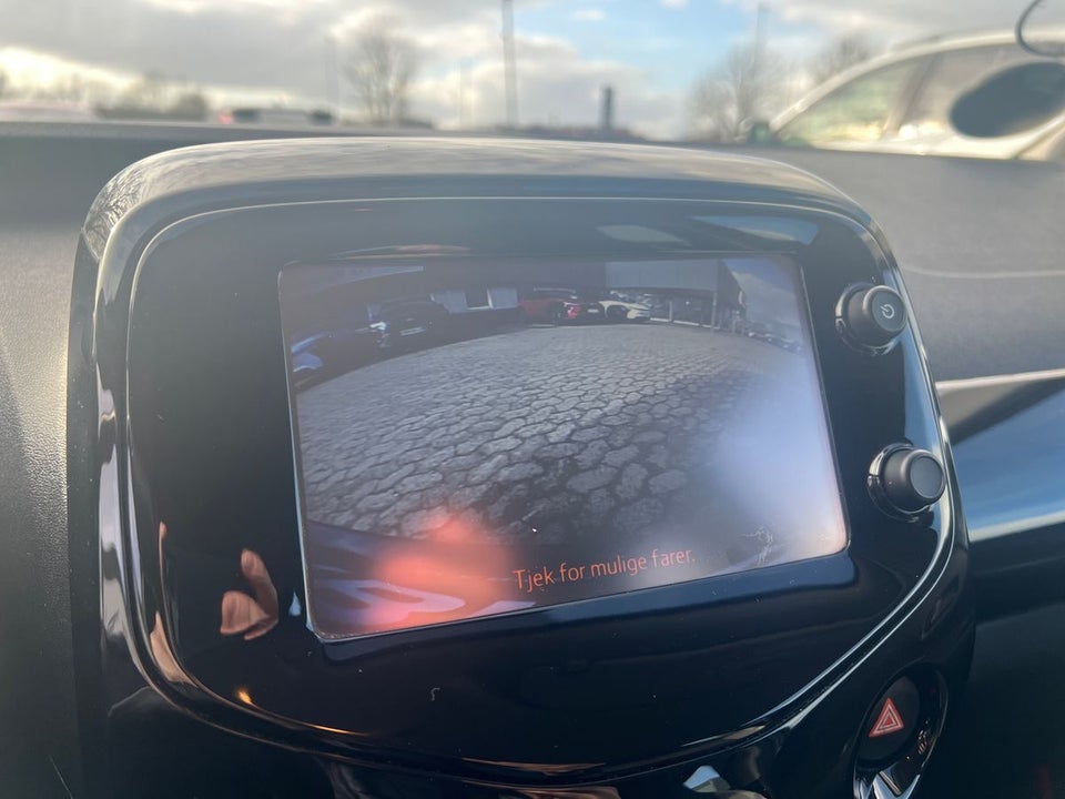 Toyota Aygo 1,0 VVT-i x-press 5d