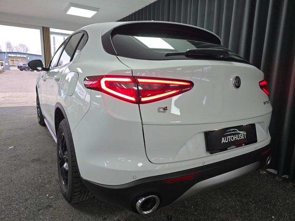 Alfa Romeo Stelvio 2,0 T 200 Edizione aut. Q4 5d