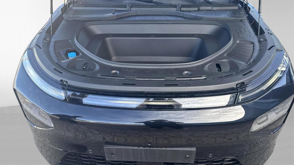 Xpeng G9 Performance Black Edition 5d