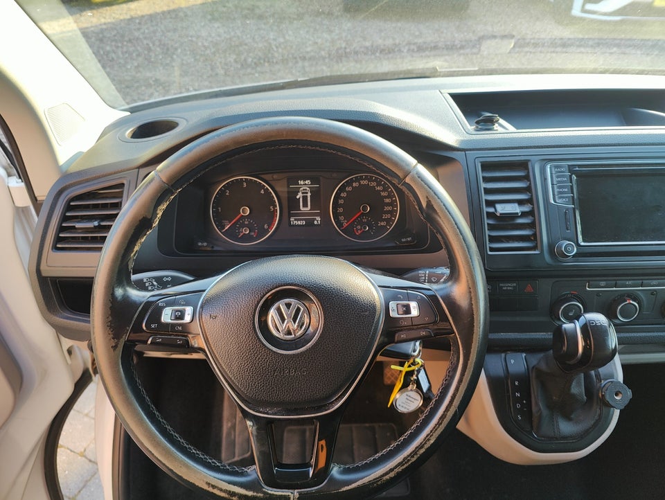 VW Transporter 2,0 TDi 150 Kassevogn DSG lang